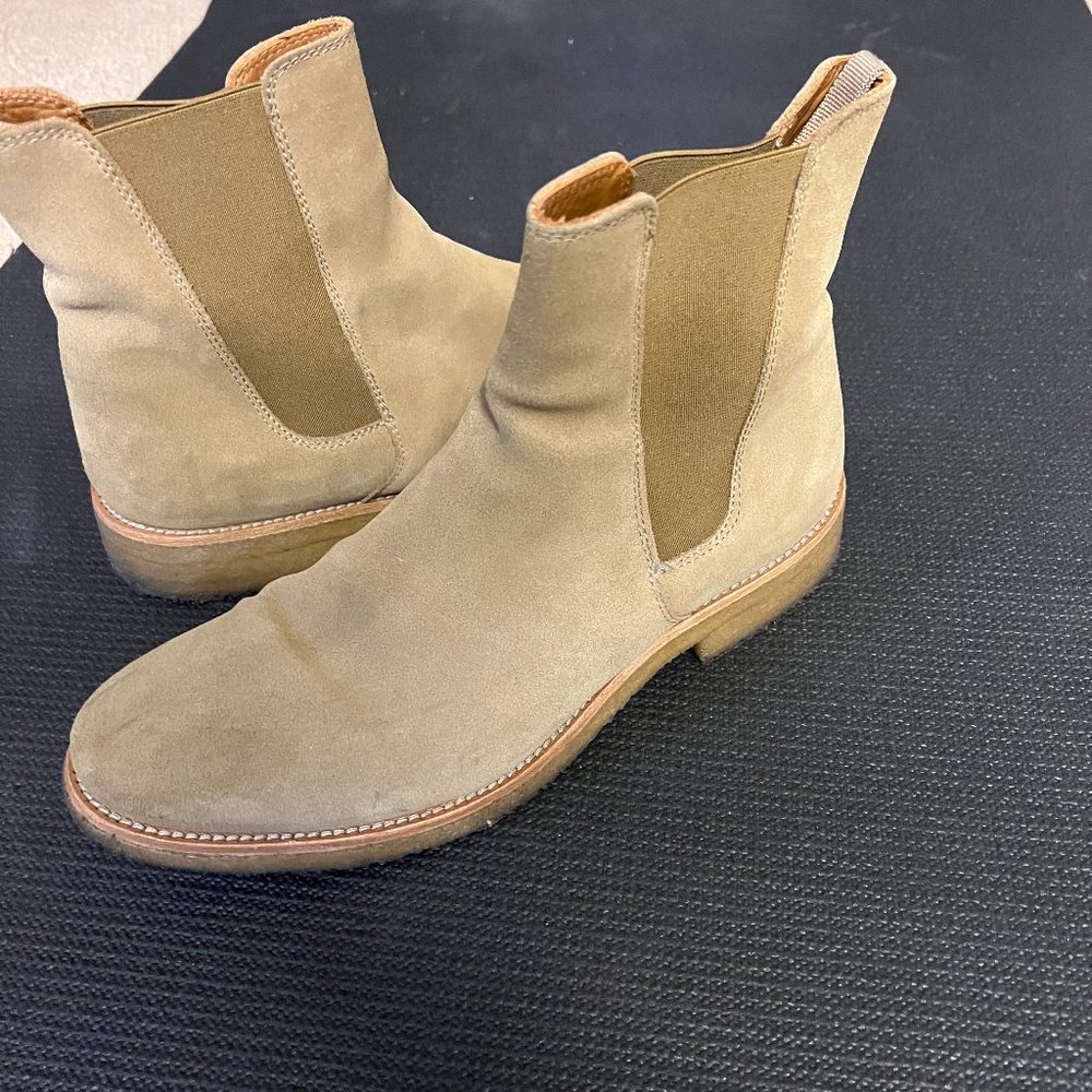 THE TAUPE CREPE CHELSEA BOOTS - 8 US / EU 41 | ORO Los Angeles